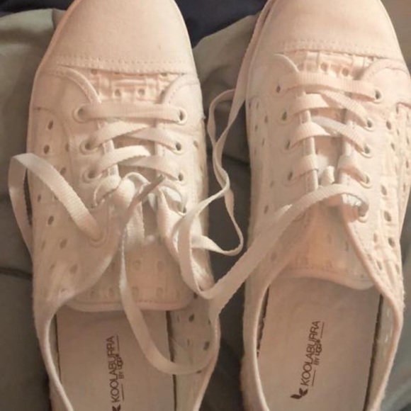 ugg white tennis shoes